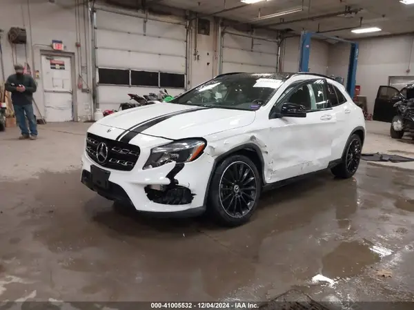 WDCTG4GB4KU014979 2019 MERCEDES-BENZ GLA-KLASSE - Image 2