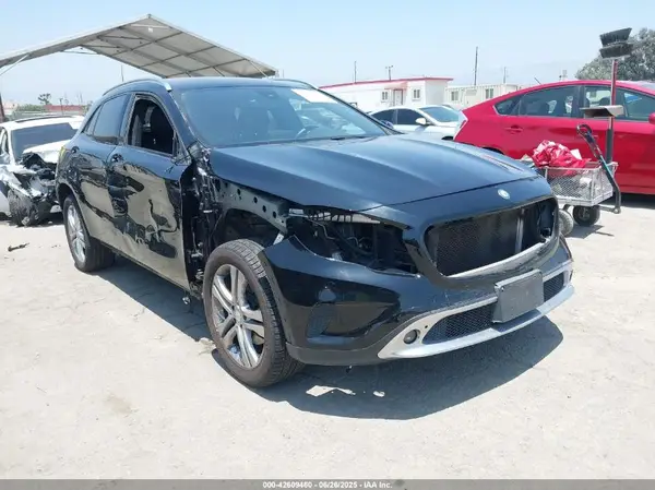WDCTG4GB5HJ321393 2017 MERCEDES-BENZ GLA-KLASSE - Image 1