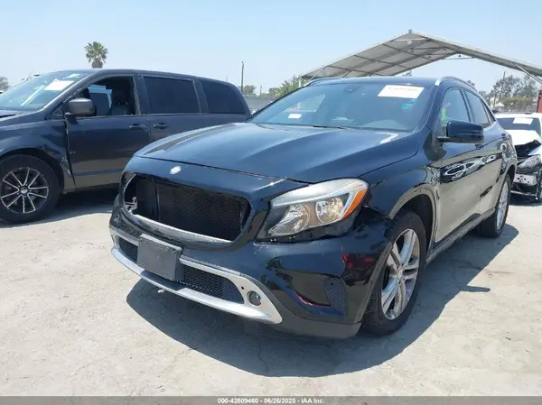 WDCTG4GB5HJ321393 2017 MERCEDES-BENZ GLA-KLASSE - Image 2