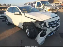 WDCTG4GB5JJ427428 2018 MERCEDES-BENZ GLA-KLASSE