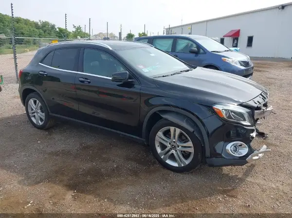 WDCTG4GB5KU013405 2019 MERCEDES-BENZ GLA-KLASSE - Image 1