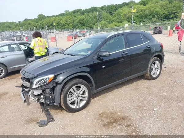 WDCTG4GB5KU013405 2019 MERCEDES-BENZ GLA-KLASSE - Image 2