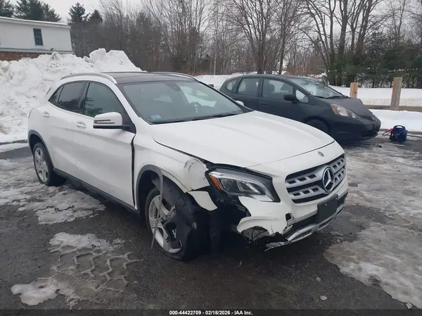 2020 MERCEDES-BENZ GLA-KLASSE auction photo 6
