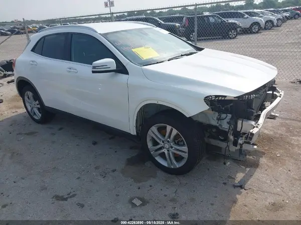 WDCTG4GB6KU013848 2019 MERCEDES-BENZ GLA-KLASSE - Image 1
