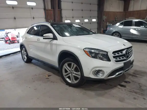 WDCTG4GB7JJ504249 2018 MERCEDES-BENZ GLA-KLASSE - Image 1