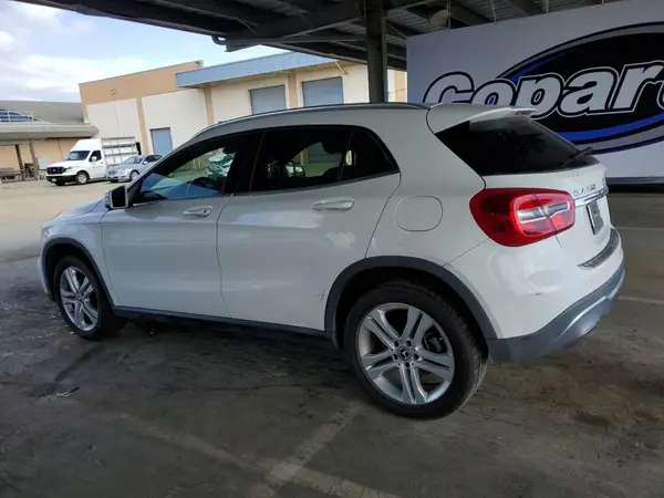 WDCTG4GB7KU002969 2019 MERCEDES-BENZ GLA-KLASSE - Image 2