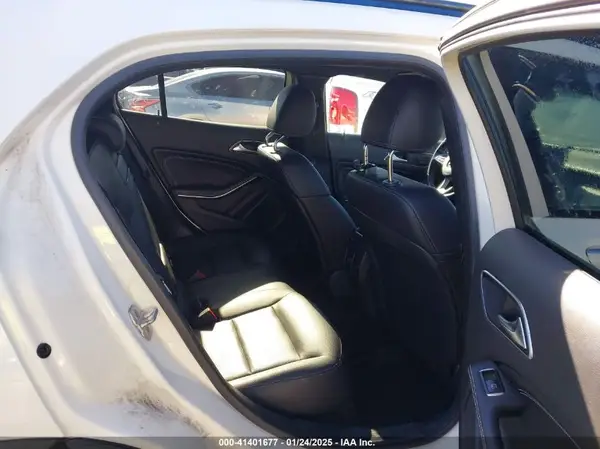 WDCTG4GB8HJ290432 2017 MERCEDES-BENZ GLA-KLASSE - Image 8