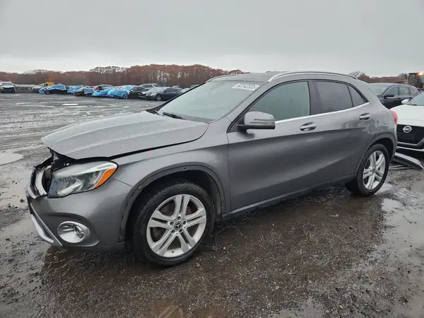 WDCTG4GB8JJ477028 2018 MERCEDES-BENZ GLA-KLASSE - Image 1