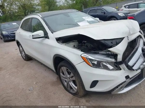 WDCTG4GB9GJ266431 2016 MERCEDES-BENZ GLA-KLASSE - Image 1
