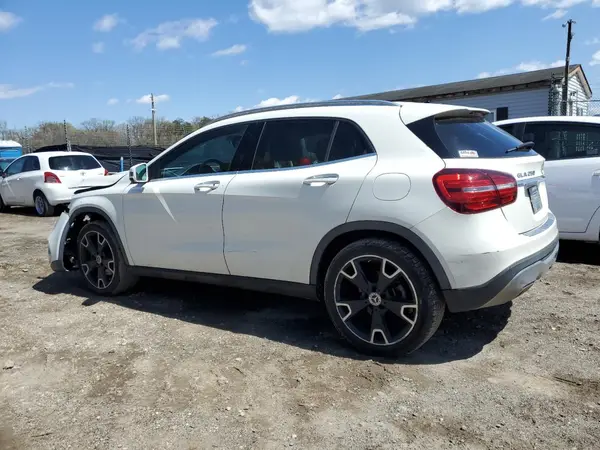 WDCTG4GB9JJ431045 2018 MERCEDES-BENZ GLA-KLASSE - Image 2