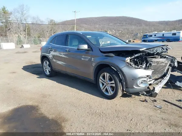 WDCTG4GB9JJ492413 2018 MERCEDES-BENZ GLA-KLASSE - Image 1