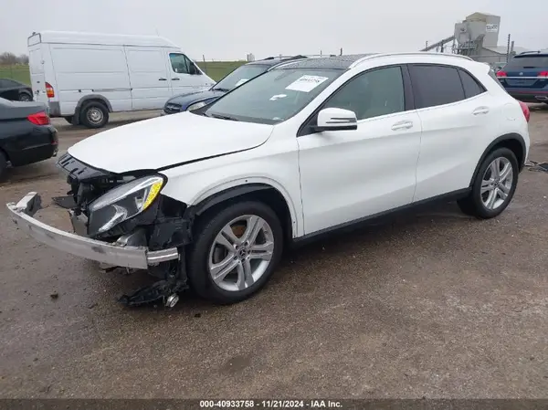 WDCTG4GB9JJ497675 2018 MERCEDES-BENZ GLA-KLASSE - Image 2