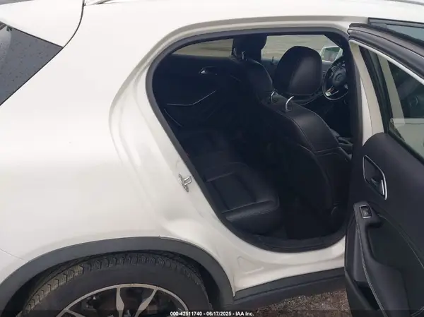 WDCTG4GBXHJ305965 2017 MERCEDES-BENZ GLA-KLASSE - Image 8