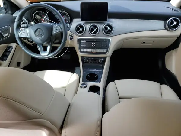 WDCTG4GBXJJ466676 2018 MERCEDES-BENZ GLA-KLASSE - Image 8