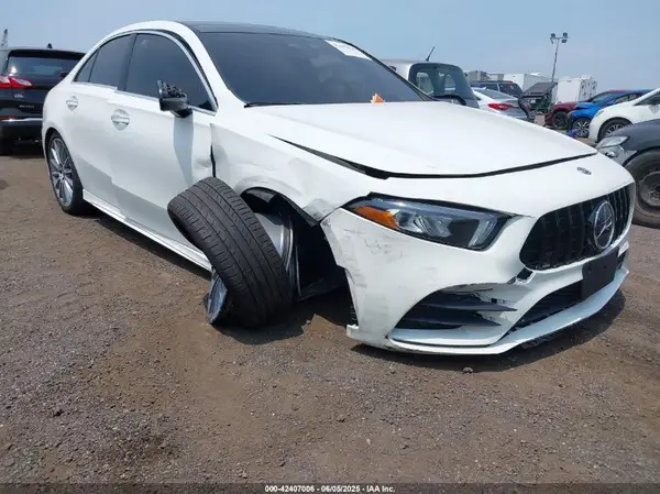 WDD3G4EB0KW012987 2019 MERCEDES-BENZ A-KLASSE - Image 1