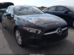 WDD3G4EB0KW018854 2019 MERCEDES-BENZ A-KLASSE