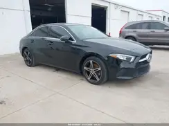 WDD3G4EB0KW020930 2019 MERCEDES-BENZ A-KLASSE