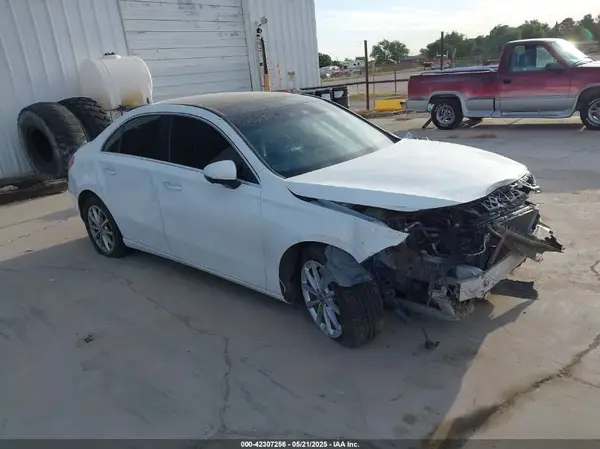 WDD3G4EB0KW029448 2019 MERCEDES-BENZ A-KLASSE - Image 1
