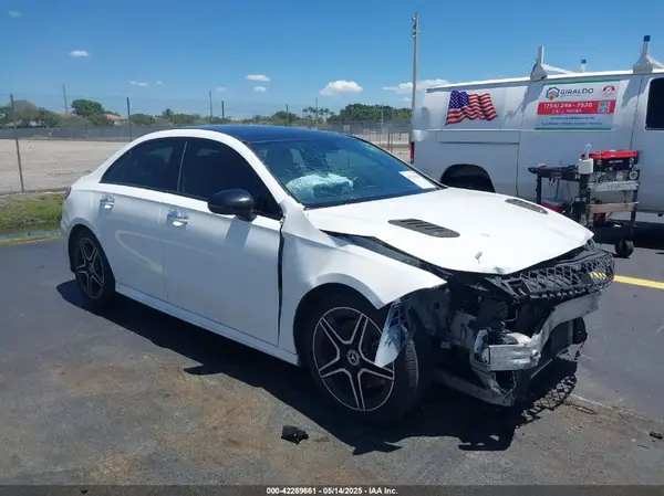 WDD3G4EB1KW012903 2019 MERCEDES-BENZ A-KLASSE - Image 1