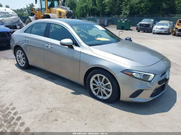 WDD3G4EB2KW033243 2019 MERCEDES-BENZ A-KLASSE - Image 1