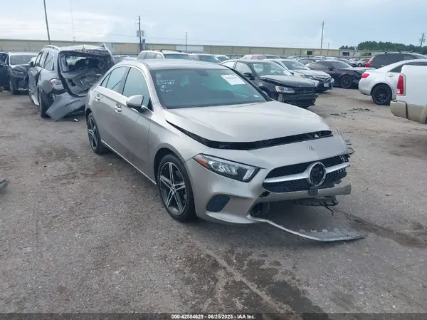 WDD3G4EB2KW034263 2019 MERCEDES-BENZ A-KLASSE - Image 1
