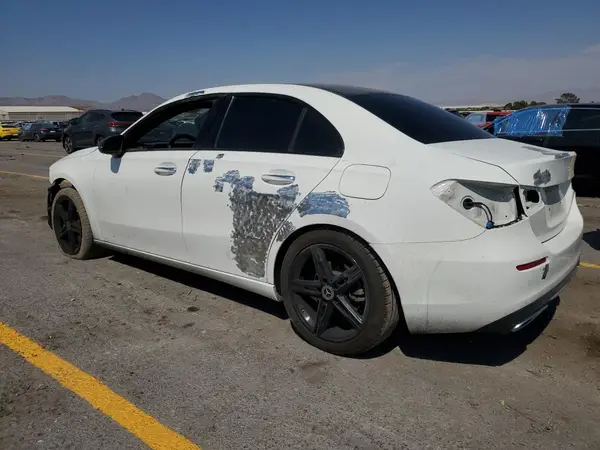 2019 MERCEDES-BENZ A-KLASSE COPART lot 68685325 auction photo 2