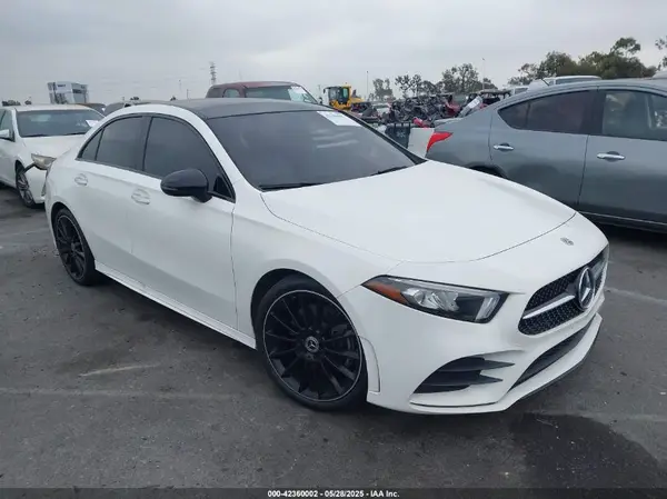 WDD3G4EB3KW005757 2019 MERCEDES-BENZ A-KLASSE - Image 1