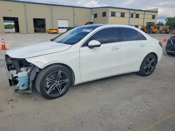 WDD3G4EB3KW023014 2019 MERCEDES-BENZ A-KLASSE - Image 1