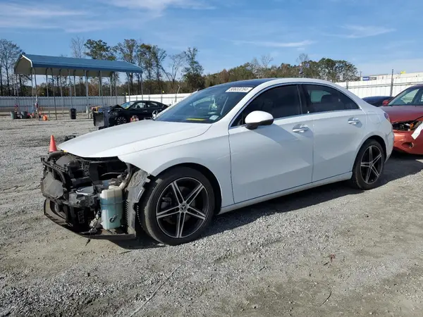 WDD3G4EB3KW032070 2019 MERCEDES-BENZ A-KLASSE - Image 1