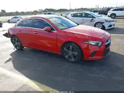 WDD3G4EB3KW033431 2019 MERCEDES-BENZ A-KLASSE