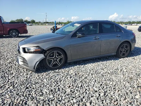 WDD3G4EB4KW025564 2019 MERCEDES-BENZ A-KLASSE - Image 1
