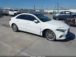 WDD3G4EB4KW025693 2019 MERCEDES-BENZ A-KLASSE