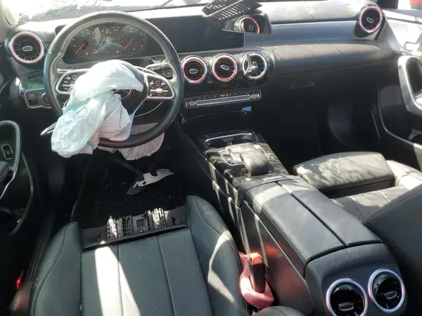 WDD3G4EB4KW027105 2019 MERCEDES-BENZ A-KLASSE - Image 8