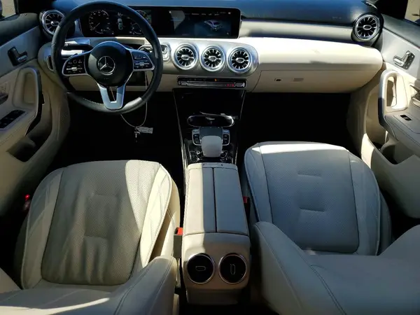 2019 MERCEDES-BENZ A-KLASSE auction photo 8