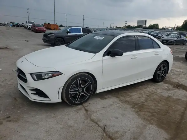 WDD3G4EB8KW006337 2019 MERCEDES-BENZ A-KLASSE - Image 1
