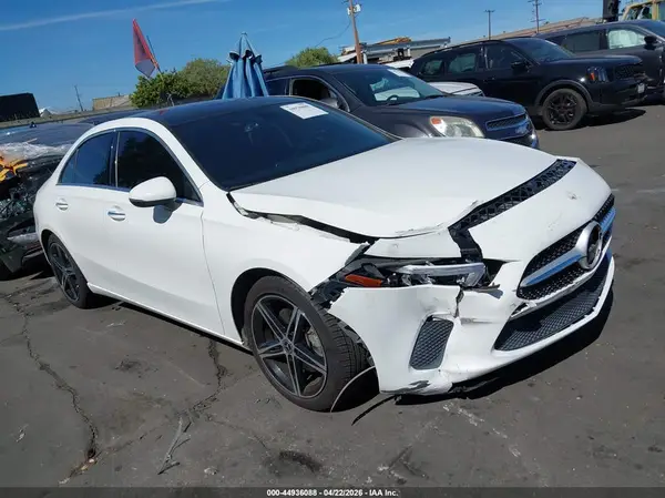WDD3G4EB8KW011800 2019 MERCEDES-BENZ A-KLASSE - Image 1