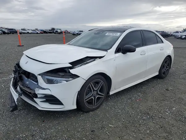WDD3G4EB8KW024417 2019 MERCEDES-BENZ A-KLASSE - Image 1