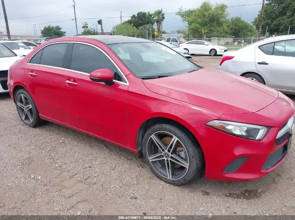 WDD3G4EB8KW025194 2019 MERCEDES-BENZ A-KLASSE - Image 1