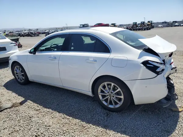 WDD3G4EB9KW026774 2019 MERCEDES-BENZ A-KLASSE - Image 2