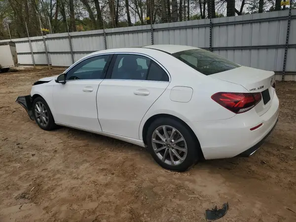 WDD3G4FB0KW026628 2019 MERCEDES-BENZ A-KLASSE - Image 2