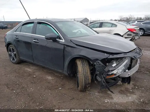 WDD3G4FB0KW030694 2019 MERCEDES-BENZ A-KLASSE - Image 1