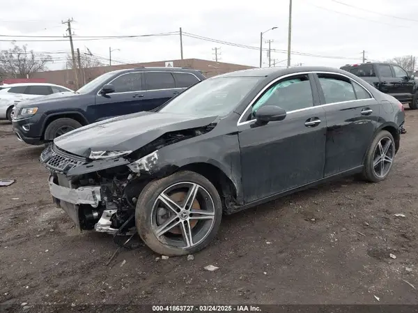 WDD3G4FB0KW030694 2019 MERCEDES-BENZ A-KLASSE - Image 2