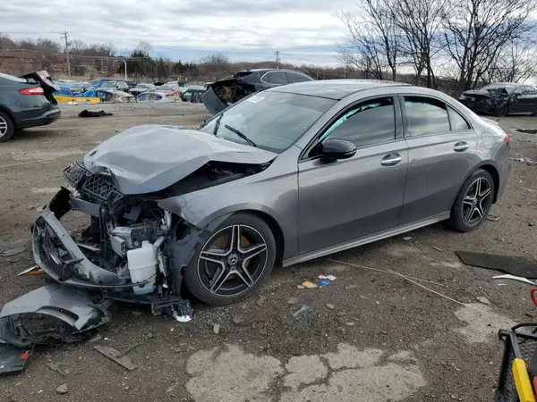 WDD3G4FB1KW002810 2019 MERCEDES-BENZ A-KLASSE - Image 1