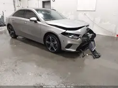 WDD3G4FB2KW032267 2019 MERCEDES-BENZ A-KLASSE