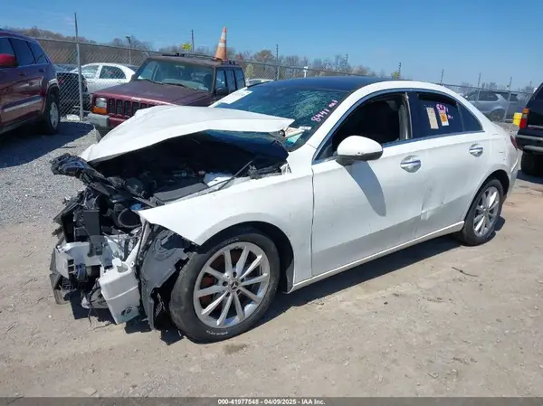WDD3G4FB3KW027630 2019 MERCEDES-BENZ A-KLASSE - Image 2
