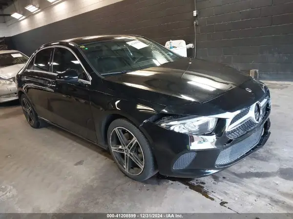 WDD3G4FB6KW021563 2019 MERCEDES-BENZ A-KLASSE - Image 1