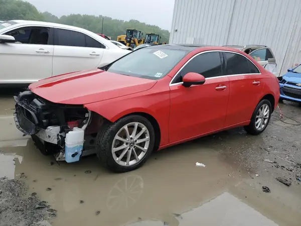 WDD3G4FB8KW025484 2019 MERCEDES-BENZ A-KLASSE - Image 1