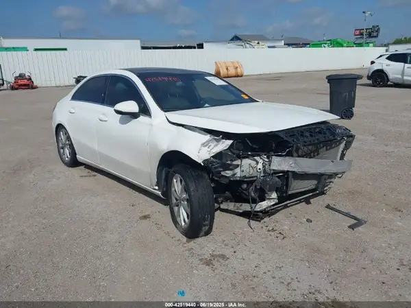 WDD3G4FB9KW020200 2019 MERCEDES-BENZ A-KLASSE - Image 1