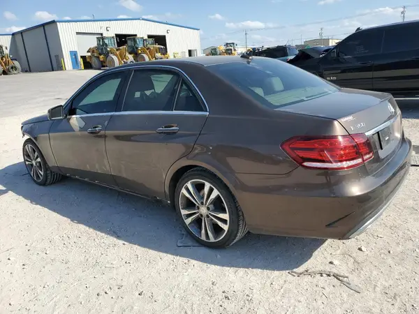 WDDHF5KB8GB230306 2016 MERCEDES-BENZ E-KLASSE - Image 2