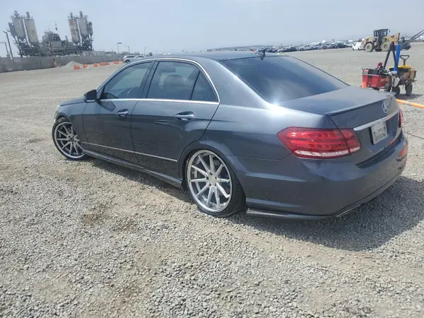 WDDHF7CB7AA225685 2018 MERCEDES-BENZ E-KLASSE - Image 2